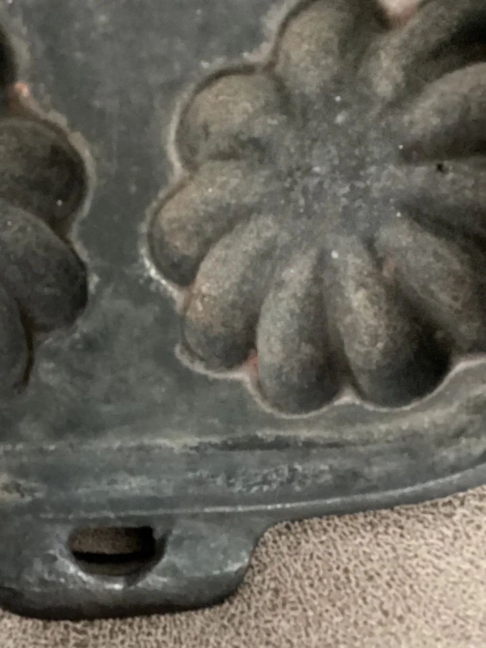 Vintage Turks head cast iron gem muffin pan no bundle